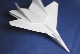 Un avion en papier lâché depuis l’ISS : une étude scientifique surprenante